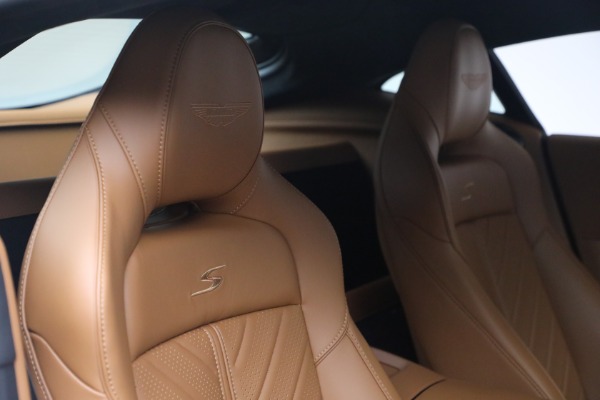 New 2026 Aston Martin Vantage S for sale $249,200 at Pagani of Greenwich in Greenwich CT 06830 23