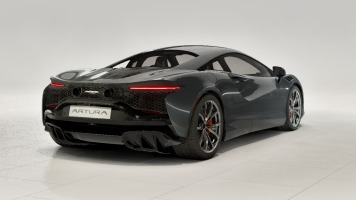 New 2026 McLaren Artura Performance for sale $305,700 at Pagani of Greenwich in Greenwich CT 06830 3