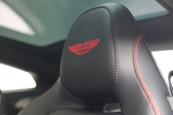 New 2026 Aston Martin Vanquish for sale $546,000 at Pagani of Greenwich in Greenwich CT 06830 24