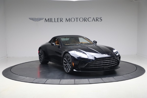 New 2026 Aston Martin Vantage Roadster for sale $260,900 at Pagani of Greenwich in Greenwich CT 06830 23