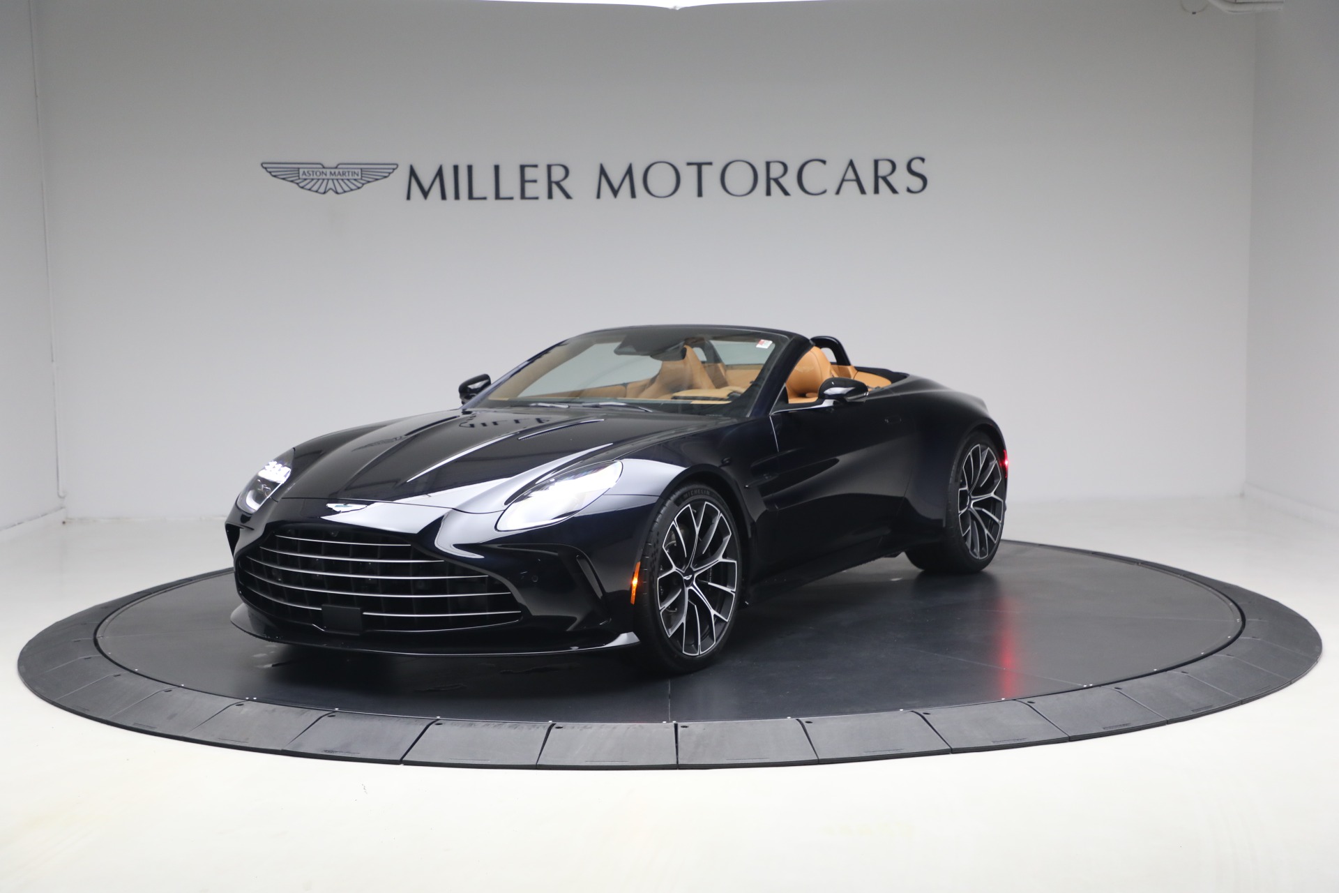 New 2026 Aston Martin Vantage Roadster for sale $260,900 at Pagani of Greenwich in Greenwich CT 06830 1