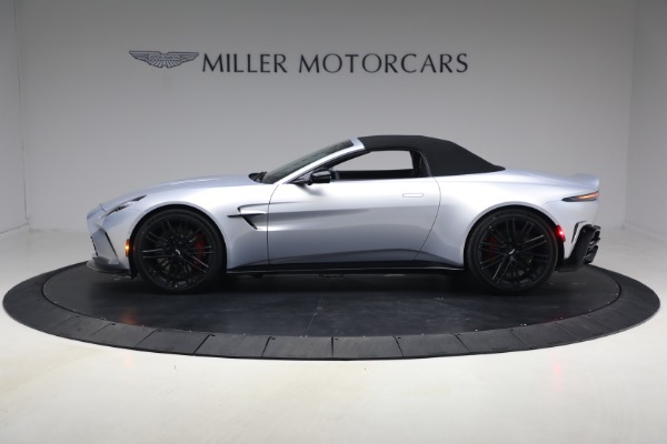 New 2026 Aston Martin Vantage Roadster for sale $274,300 at Pagani of Greenwich in Greenwich CT 06830 15