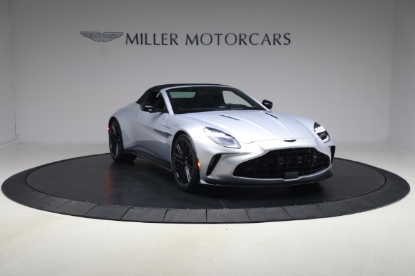 New 2026 Aston Martin Vantage Roadster for sale $274,300 at Pagani of Greenwich in Greenwich CT 06830 23