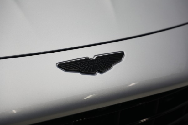 New 2026 Aston Martin Vantage Roadster for sale $274,300 at Pagani of Greenwich in Greenwich CT 06830 25