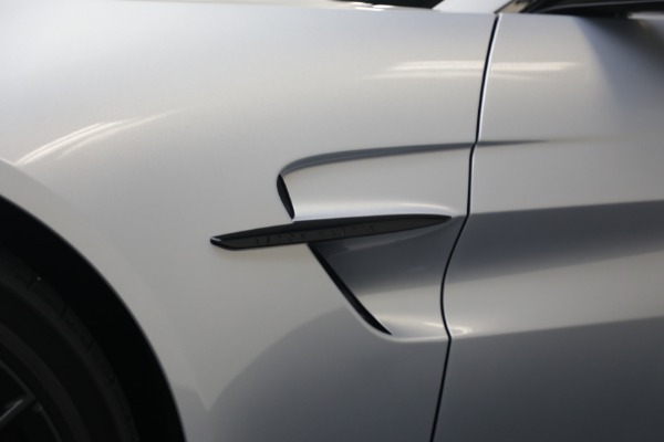 New 2026 Aston Martin Vantage Roadster for sale $274,300 at Pagani of Greenwich in Greenwich CT 06830 27