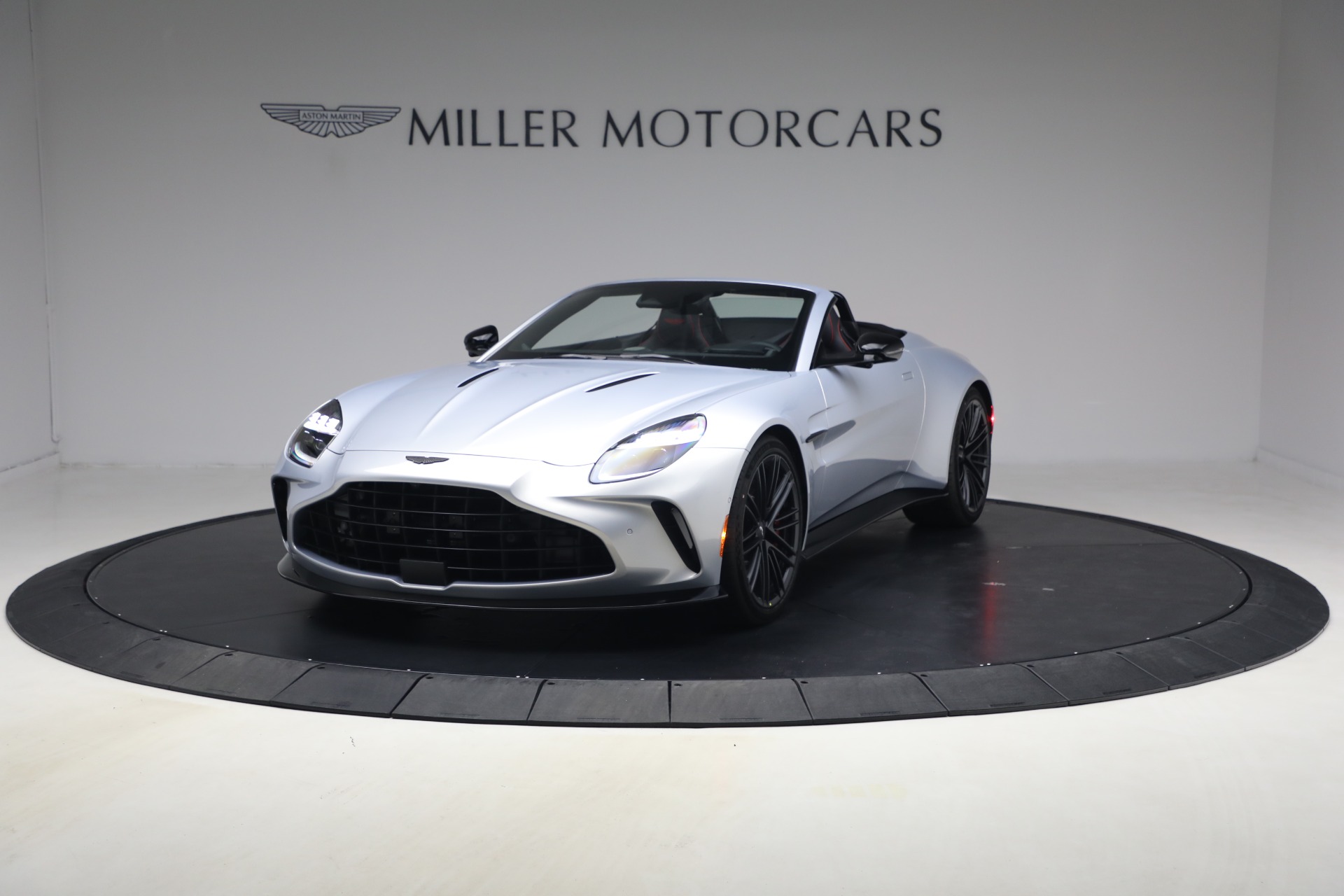 New 2026 Aston Martin Vantage Roadster for sale $274,300 at Pagani of Greenwich in Greenwich CT 06830 1