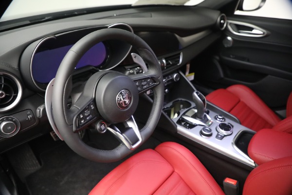 New 2026 Alfa Romeo Giulia VELOCE for sale $58,615 at Pagani of Greenwich in Greenwich CT 06830 15