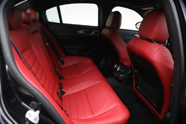 New 2026 Alfa Romeo Giulia VELOCE for sale $58,615 at Pagani of Greenwich in Greenwich CT 06830 20
