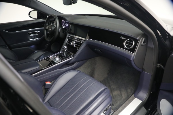 Used 2023 Bentley Flying Spur V8 for sale $143,900 at Pagani of Greenwich in Greenwich CT 06830 27