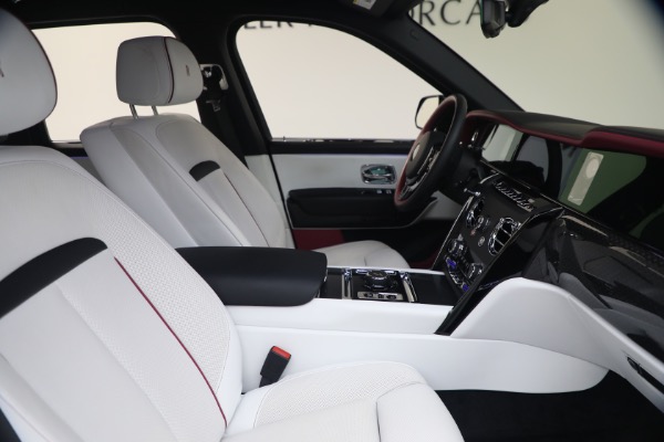 Used 2025 Rolls-Royce Black Badge Cullinan for sale $469,900 at Pagani of Greenwich in Greenwich CT 06830 19