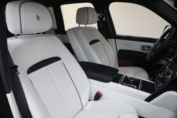 Used 2025 Rolls-Royce Black Badge Cullinan for sale $469,900 at Pagani of Greenwich in Greenwich CT 06830 20