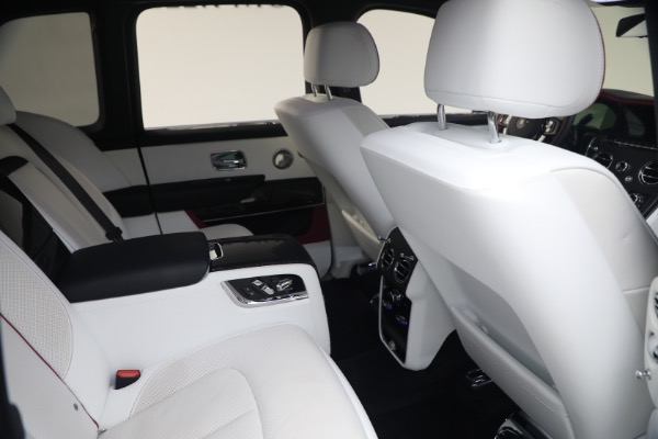 Used 2025 Rolls-Royce Black Badge Cullinan for sale $469,900 at Pagani of Greenwich in Greenwich CT 06830 21
