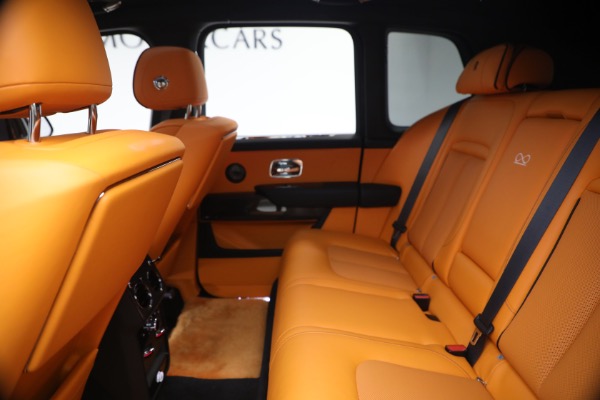 Used 2024 Rolls-Royce Black Badge Cullinan for sale $419,900 at Pagani of Greenwich in Greenwich CT 06830 19