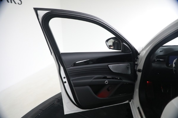 New 2026 Maserati Grecale Modena for sale $95,345 at Pagani of Greenwich in Greenwich CT 06830 22