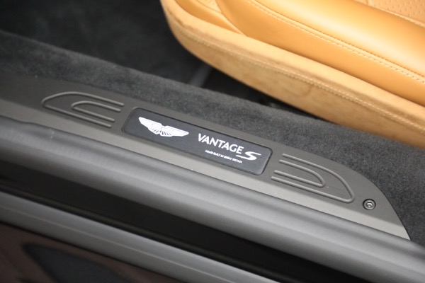 New 2026 Aston Martin Vantage S for sale $249,800 at Pagani of Greenwich in Greenwich CT 06830 19