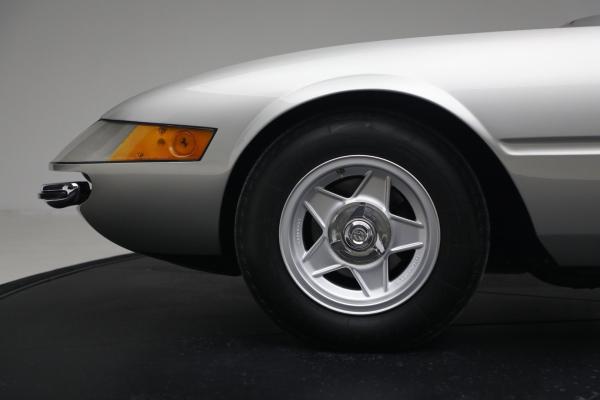 Used 1971 Ferrari 365GTB/4 Daytona for sale $750,000 at Pagani of Greenwich in Greenwich CT 06830 14