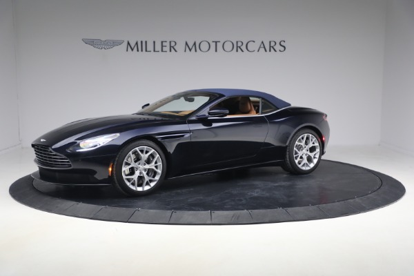 Used 2019 Aston Martin DB11 Volante for sale $121,900 at Pagani of Greenwich in Greenwich CT 06830 14