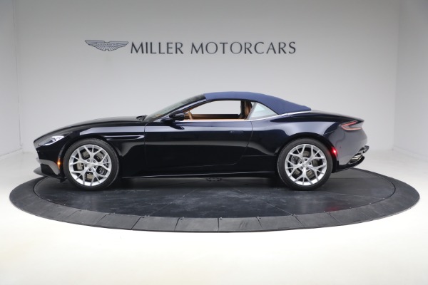 Used 2019 Aston Martin DB11 Volante for sale $121,900 at Pagani of Greenwich in Greenwich CT 06830 15