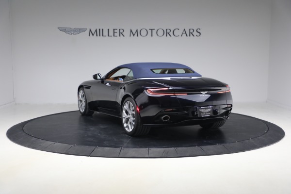 Used 2019 Aston Martin DB11 Volante for sale $121,900 at Pagani of Greenwich in Greenwich CT 06830 17