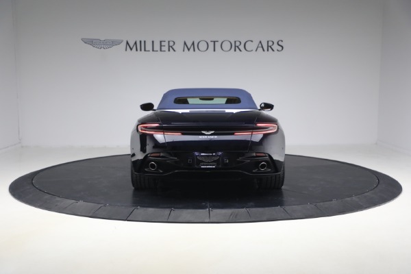 Used 2019 Aston Martin DB11 Volante for sale $121,900 at Pagani of Greenwich in Greenwich CT 06830 18