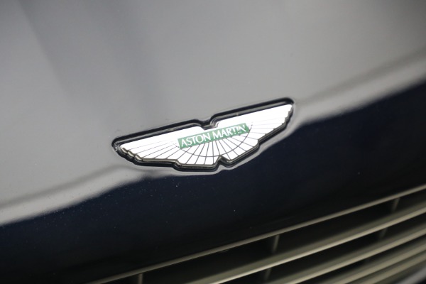 Used 2019 Aston Martin DB11 Volante for sale $121,900 at Pagani of Greenwich in Greenwich CT 06830 26