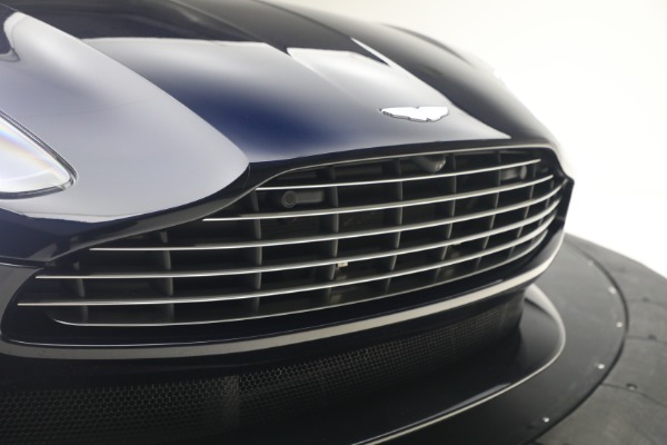 Used 2019 Aston Martin DB11 Volante for sale $121,900 at Pagani of Greenwich in Greenwich CT 06830 27