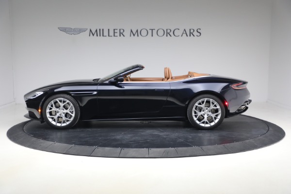 Used 2019 Aston Martin DB11 Volante for sale $121,900 at Pagani of Greenwich in Greenwich CT 06830 3