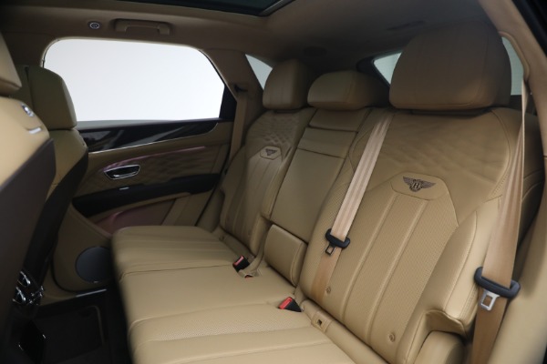 New 2026 Bentley Bentayga Azure V8 for sale $295,365 at Pagani of Greenwich in Greenwich CT 06830 24