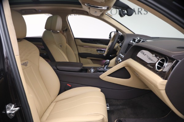 New 2026 Bentley Bentayga Azure V8 for sale $295,365 at Pagani of Greenwich in Greenwich CT 06830 27
