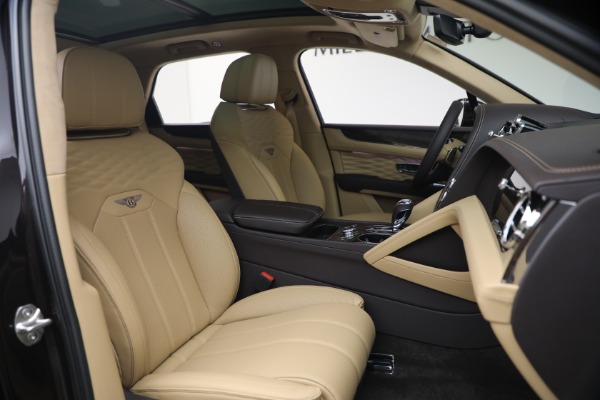 New 2026 Bentley Bentayga Azure V8 for sale $295,365 at Pagani of Greenwich in Greenwich CT 06830 28