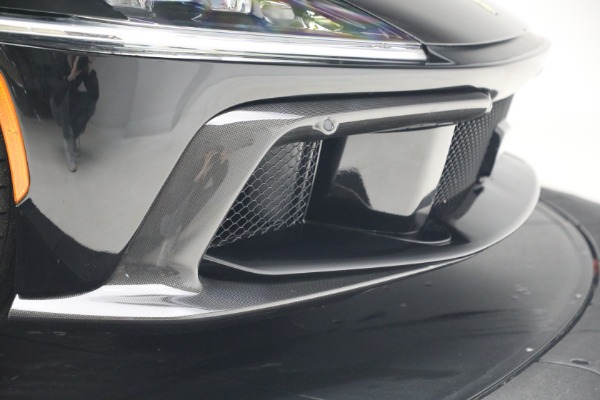 Used 2025 Ferrari 12Cilindri for sale $685,900 at Pagani of Greenwich in Greenwich CT 06830 27