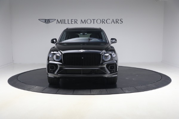 Used 2023 Bentley Bentayga EWB Azure V8 First Edition for sale $173,900 at Pagani of Greenwich in Greenwich CT 06830 12