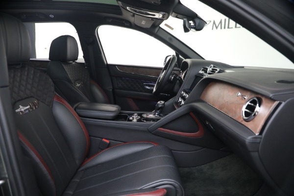 Used 2022 Bentley Bentayga V8 for sale $151,900 at Pagani of Greenwich in Greenwich CT 06830 26