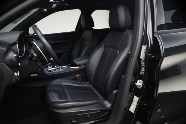 Used 2022 Alfa Romeo Stelvio Sprint for sale $24,900 at Pagani of Greenwich in Greenwich CT 06830 15