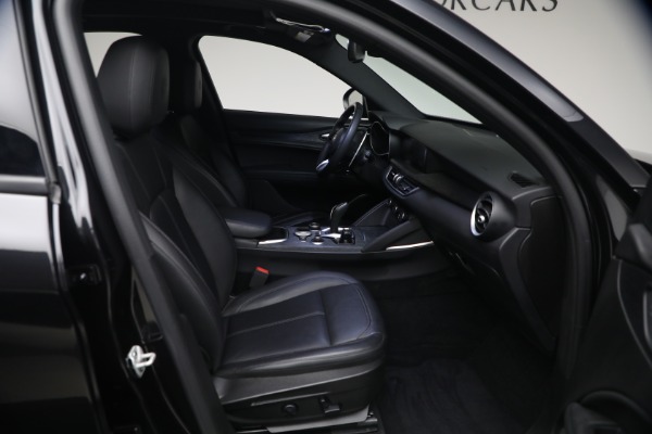 Used 2022 Alfa Romeo Stelvio Sprint for sale $24,900 at Pagani of Greenwich in Greenwich CT 06830 16