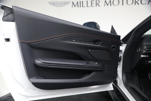 New 2026 Aston Martin Vantage S for sale $251,000 at Pagani of Greenwich in Greenwich CT 06830 16