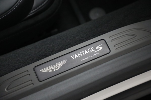 New 2026 Aston Martin Vantage S for sale $251,000 at Pagani of Greenwich in Greenwich CT 06830 26