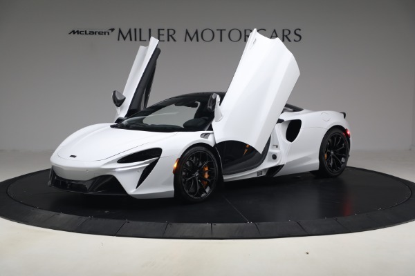 Used 2023 McLaren Artura for sale $184,900 at Pagani of Greenwich in Greenwich CT 06830 14