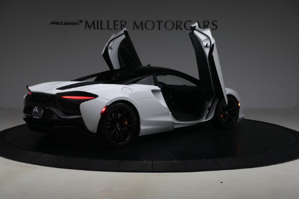Used 2023 McLaren Artura for sale $184,900 at Pagani of Greenwich in Greenwich CT 06830 18