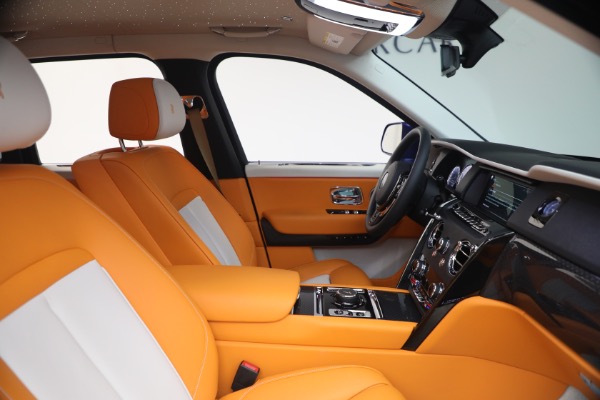 Used 2023 Rolls-Royce Black Badge Cullinan for sale $375,900 at Pagani of Greenwich in Greenwich CT 06830 19