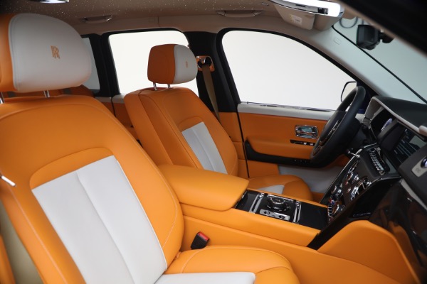 Used 2023 Rolls-Royce Black Badge Cullinan for sale $375,900 at Pagani of Greenwich in Greenwich CT 06830 20