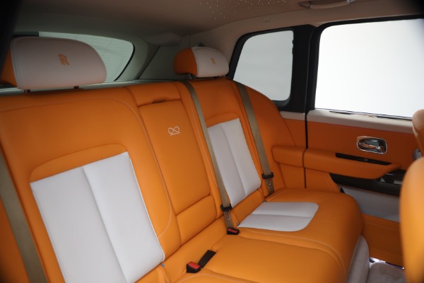 Used 2023 Rolls-Royce Black Badge Cullinan for sale $375,900 at Pagani of Greenwich in Greenwich CT 06830 21