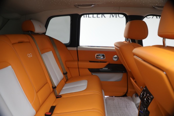 Used 2023 Rolls-Royce Black Badge Cullinan for sale $375,900 at Pagani of Greenwich in Greenwich CT 06830 22