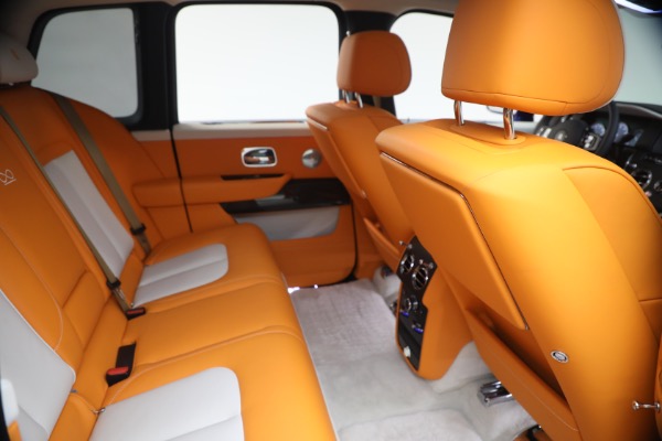Used 2023 Rolls-Royce Black Badge Cullinan for sale $375,900 at Pagani of Greenwich in Greenwich CT 06830 23