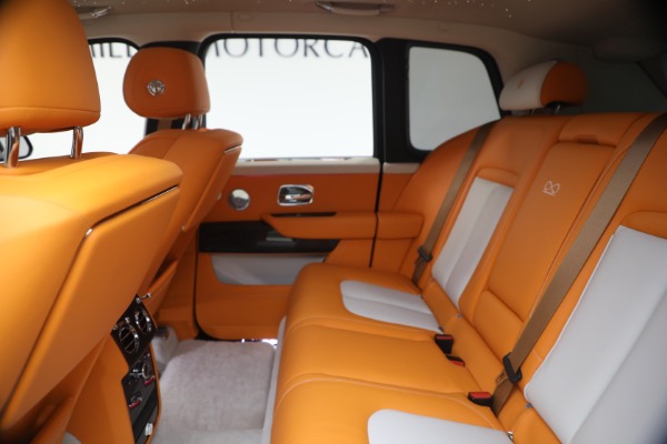 Used 2023 Rolls-Royce Black Badge Cullinan for sale $375,900 at Pagani of Greenwich in Greenwich CT 06830 26