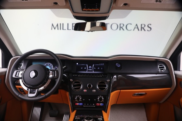 Used 2023 Rolls-Royce Black Badge Cullinan for sale $375,900 at Pagani of Greenwich in Greenwich CT 06830 4