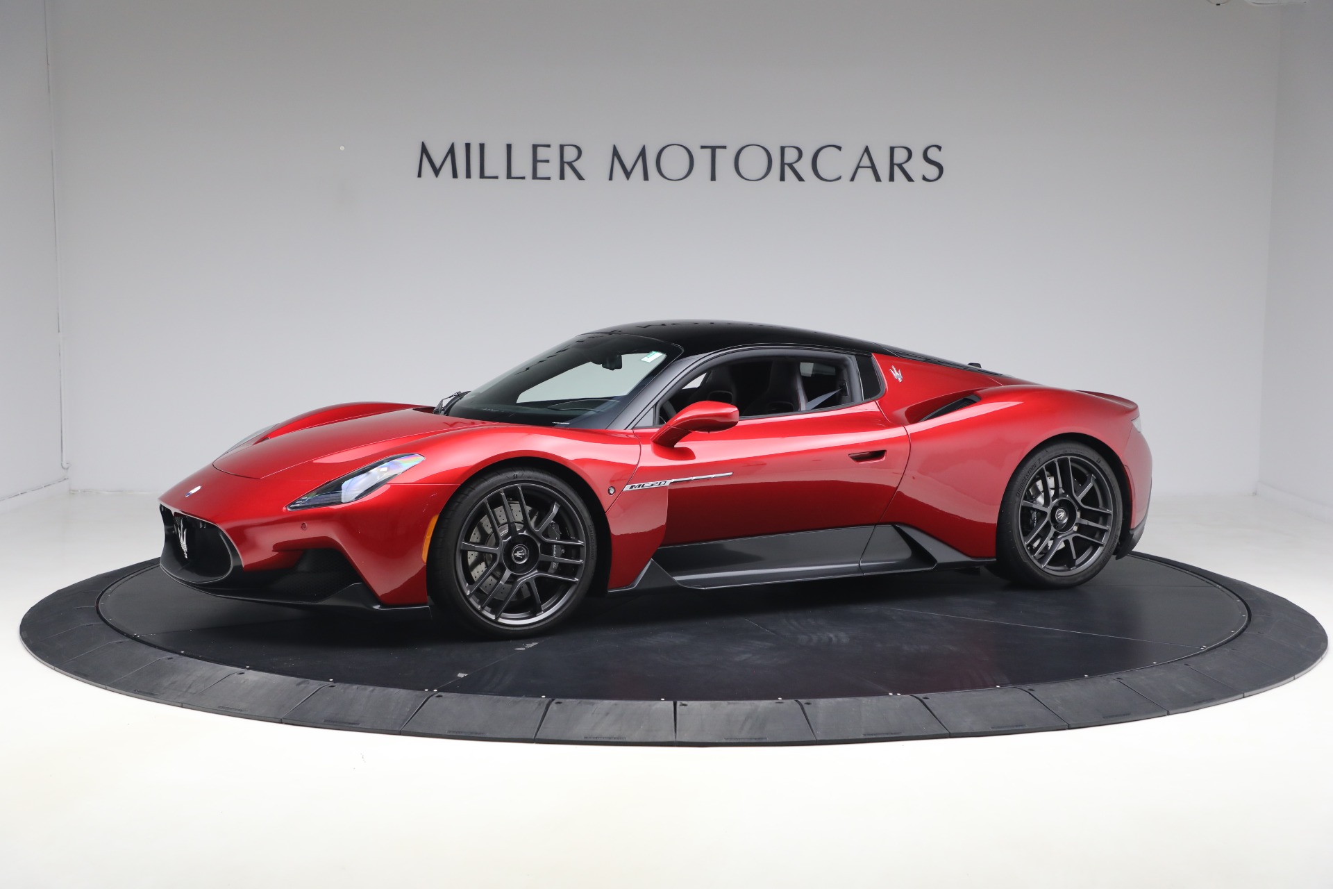 Used 2022 Maserati MC20 for sale $175,900 at Pagani of Greenwich in Greenwich CT 06830 1