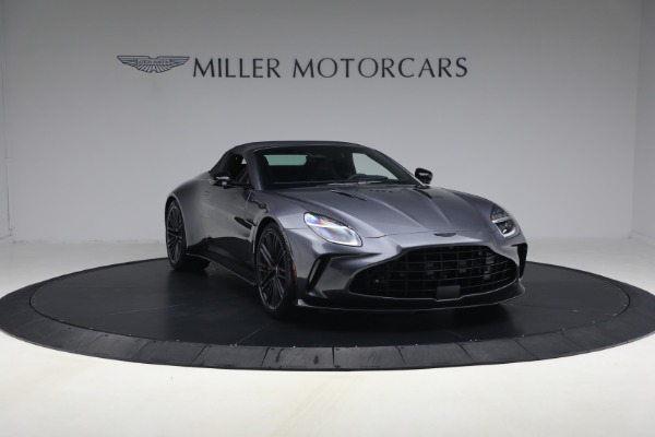 New 2026 Aston Martin Vantage S Roadster for sale $272,300 at Pagani of Greenwich in Greenwich CT 06830 23