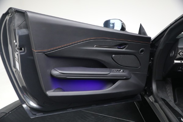 New 2026 Aston Martin Vantage S Roadster for sale $272,300 at Pagani of Greenwich in Greenwich CT 06830 25