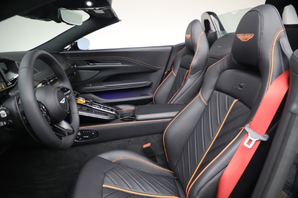 New 2026 Aston Martin Vantage S Roadster for sale $272,300 at Pagani of Greenwich in Greenwich CT 06830 27